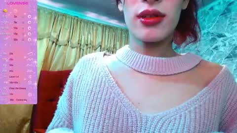 Snapshot of lucii_19 chatting on February 14, 2025, 3:47 pm Lucia online show from February 14, 2025, 3:47 pm