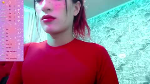 Snapshot of lucii_19 chatting on February 14, 2025, 6:51 pm Lucia online show from February 14, 2025, 6:51 pm