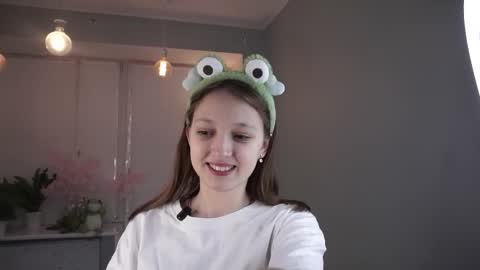 Mira online show from December 18, 2025, 5:08 pm