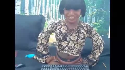Lucile Carrie online show from June 10, 2026, 9:14 pm
