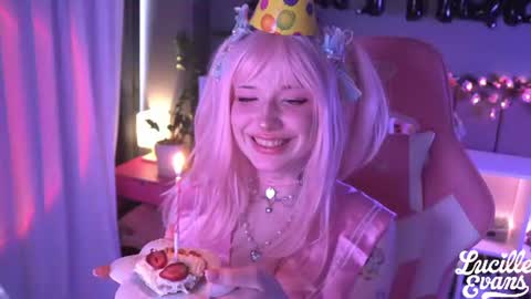 Lucy UwU online show from July 30, 2026, 6:23 am