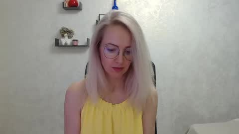 Arina online show from March 5, 2025, 3:51 pm