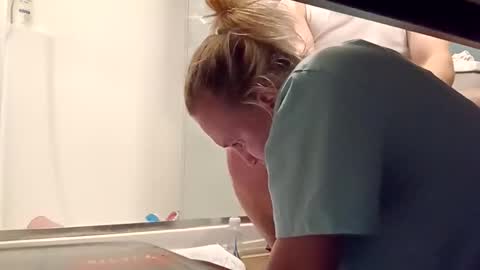 luckilyfound33 online show from February 28, 2026, 5:41 am