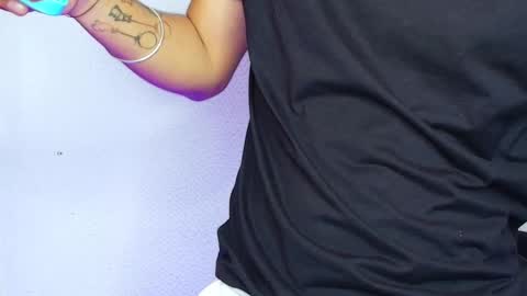 Snapshot of lucky_blessed chatting on January 14, 2025, 12:14 pm lucky_blessed online show from January 14, 2025, 12:14 pm