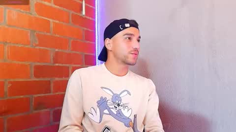 Snapshot of lucky_blessed chatting on September 19, 2025, 10:10 pm lucky_blessed online show from September 19, 2025, 10:10 pm