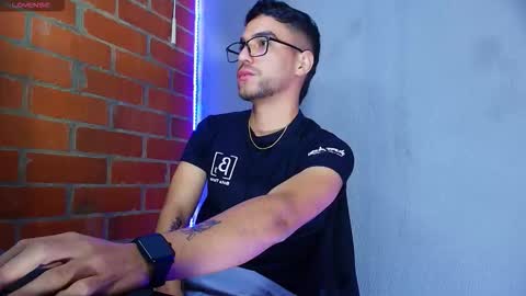 Snapshot of lucky_blessed chatting on September 25, 2025, 2:37 am lucky_blessed online show from September 25, 2025, 2:37 am