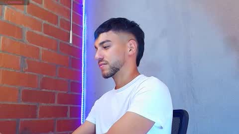 Snapshot of lucky_blessed chatting on November 15, 2025, 6:59 pm lucky_blessed online show from November 15, 2025, 6:59 pm