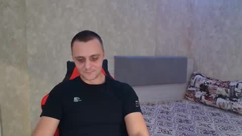 Snapshot of lucky_guy99 chatting on February 13, 2025, 7:31 pm Ethan online show from February 13, 2025, 7:31 pm