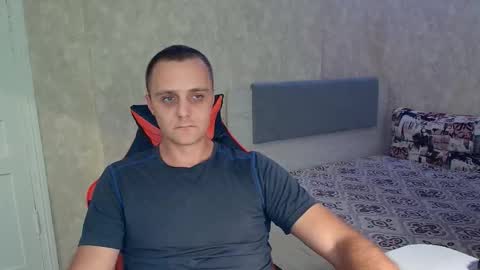 Snapshot of lucky_guy99 chatting on September 21, 2025, 6:09 pm Ethan online show from September 21, 2025, 6:09 pm