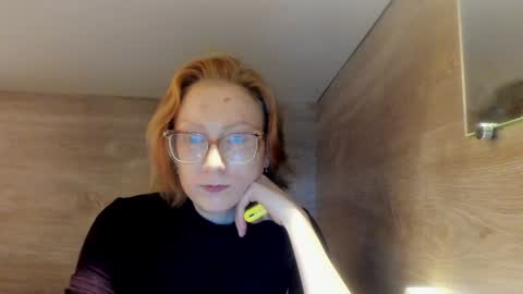lucky_licky20 online show from February 6, 2025, 4:21 am