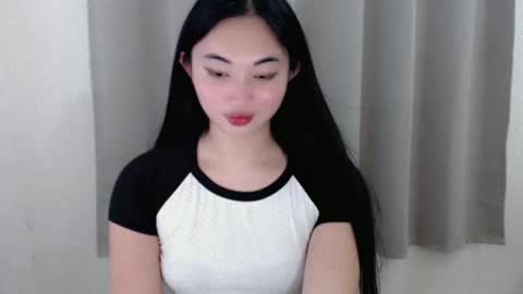 Snapshot of lucky_mariel chatting on February 2, 2025, 6:20 pm mariel online show from February 2, 2025, 6:20 pm