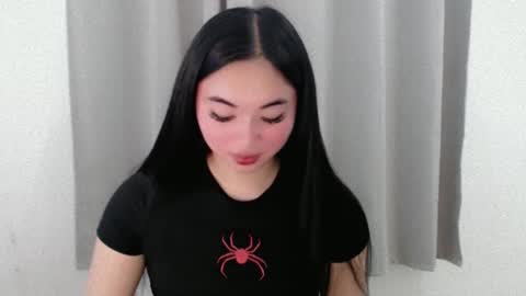 Snapshot of lucky_mariel chatting on February 12, 2025, 5:37 pm mariel online show from February 12, 2025, 5:37 pm