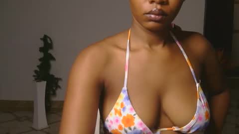 lucky_n_shyshy online show from November 26, 2025, 10:05 am