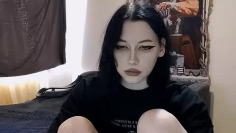 Snapshot of luckybastrad0677 chatting on June 13, 2026, 8:34 am luckybastrad0677 online show from June 13, 2026, 8:34 am