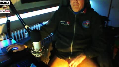 Snapshot of luckyfreak1 chatting on January 31, 2025, 10:10 pm call me Stefan online show from January 31, 2025, 10:10 pm