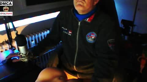 Snapshot of luckyfreak1 chatting on February 2, 2025, 6:37 am call me Stefan online show from February 2, 2025, 6:37 am