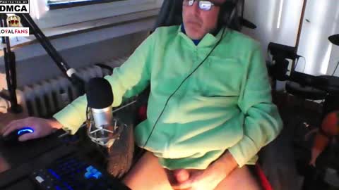 Snapshot of luckyfreak1 chatting on February 23, 2025, 2:57 pm call me Stefan online show from February 23, 2025, 2:57 pm