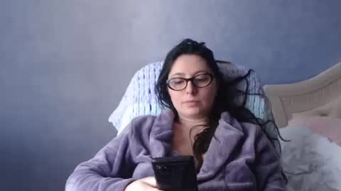 Snapshot of luckylinda23 chatting on April 23, 2026, 8:24 am luckylinda23 online show from April 23, 2026, 8:24 am