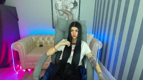 Monika online show from February 5, 2025, 1:44 pm