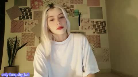 luckysapphire777 online show from December 22, 2025, 6:43 am