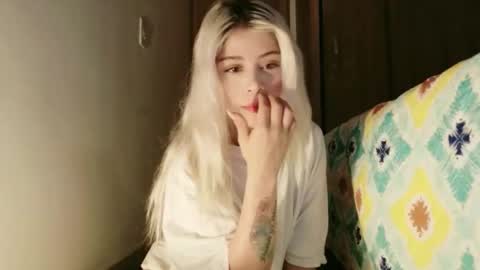 luckysapphire777 online show from April 10, 2026, 7:57 am