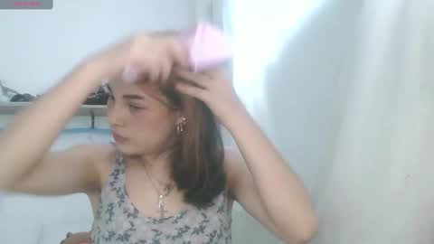 Snapshot of lucrecia21_ chatting on January 21, 2025, 8:32 pm Lucrecia... new accout...OFS LU 21 online show from January 21, 2025, 8:32 pm