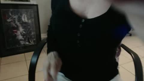 lucy_0000 online show from April 20, 2026, 2:14 am