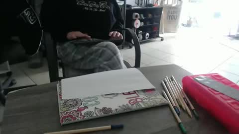 lucy_0000 online show from April 21, 2026, 3:39 pm