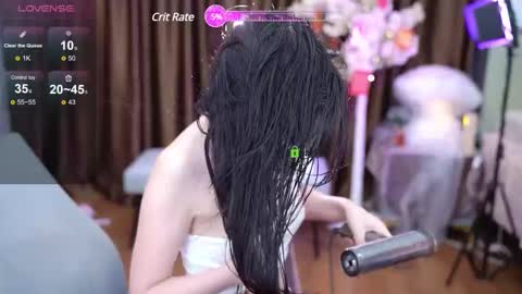 Lucy online show from February 8, 2025, 12:17 pm