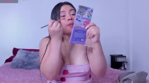 Snapshot of lucy_blush99 chatting on April 21, 2026, 1:06 pm lucy blush99 online show from April 21, 2026, 1:06 pm