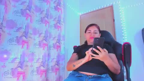 lucy online show from May 17, 2026, 12:52 am