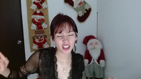 Snapshot of lucy_collins_g chatting on December 12, 2024, 4:10 pm Lucy online show from December 12, 2024, 4:10 pm