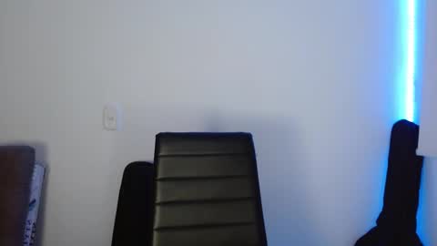 Snapshot of lucy_collins_g chatting on February 26, 2025, 11:48 pm Lucy online show from February 26, 2025, 11:48 pm