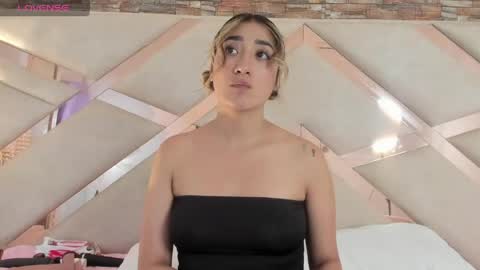 lucy_davies_ online show from May 23, 2026, 11:36 am