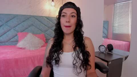 Lucy Greys online show from April 10, 2026, 7:18 pm