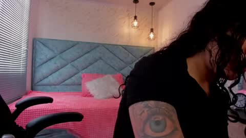 Lucy Greys online show from April 11, 2026, 2:43 pm