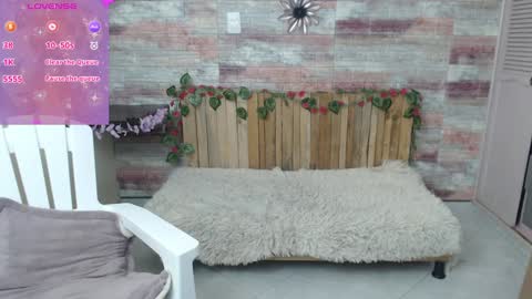 Snapshot of lucy_joi chatting on December 28, 2024, 5:23 am Luciana online show from December 28, 2024, 5:23 am