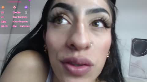 Snapshot of lucy_joi chatting on February 9, 2025, 6:01 am Luciana online show from February 9, 2025, 6:01 am