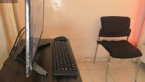 Lucy online show from November 9, 2025, 10:57 am