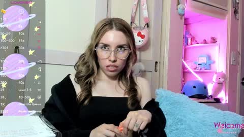 Snapshot of lucy_s3x chatting on February 26, 2025, 3:21 am Lulu online show from February 26, 2025, 3:21 am