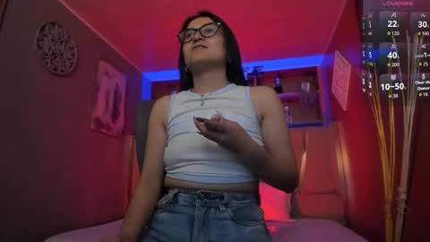 Snapshot of lucy_williiams chatting on October 17, 2025, 11:24 am Lucy online show from October 17, 2025, 11:24 am