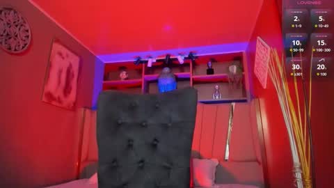 Snapshot of lucy_williiams chatting on October 29, 2025, 11:45 am Lucy online show from October 29, 2025, 11:45 am