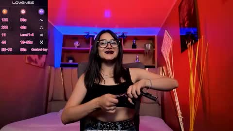 Snapshot of lucy_williiams chatting on November 10, 2025, 11:31 am Lucy online show from November 10, 2025, 11:31 am