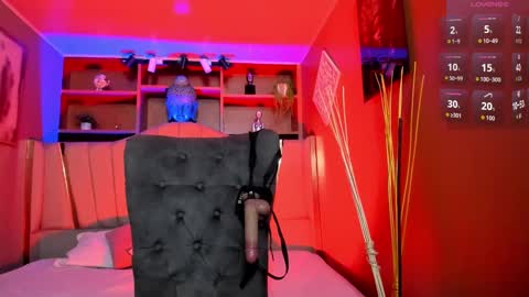 Snapshot of lucy_williiams chatting on November 12, 2025, 12:05 pm Lucy online show from November 12, 2025, 12:05 pm