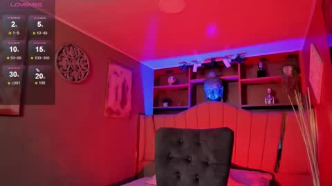 Snapshot of lucy_williiams chatting on November 14, 2025, 11:53 am Lucy online show from November 14, 2025, 11:53 am