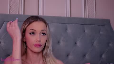 LucyAddison online show from November 28, 2025, 7:49 pm