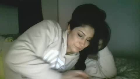 lucybylucy online show from December 4, 2025, 12:03 pm