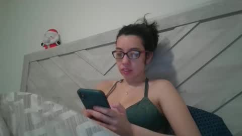 Snapshot of lucylitt25 chatting on February 11, 2026, 3:39 pm lucylitt25 online show from February 11, 2026, 3:39 pm