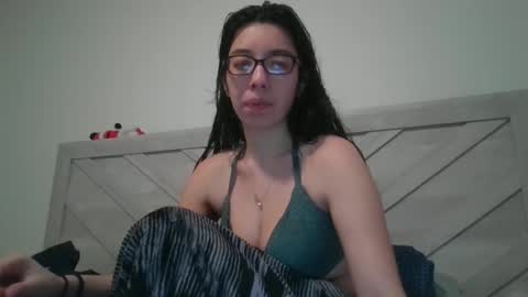 Snapshot of lucylitt25 chatting on February 26, 2026, 4:06 pm lucylitt25 online show from February 26, 2026, 4:06 pm