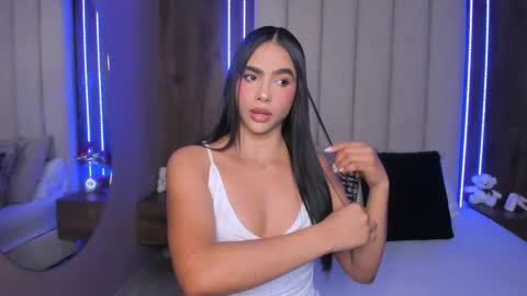 Lucy online show from March 1, 2026, 8:22 pm